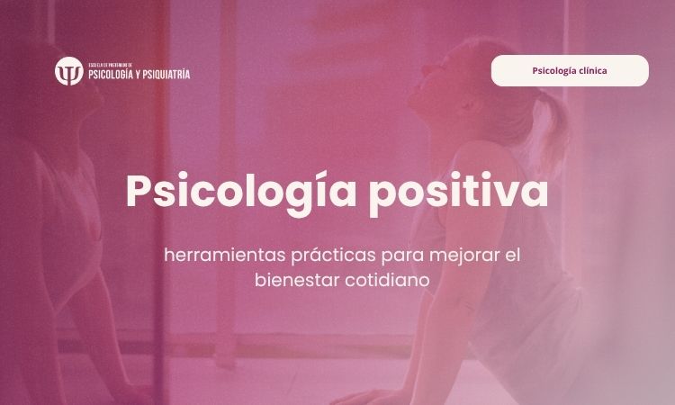 Persona aplicando herramientas de psicología positiva para su bienestar diario